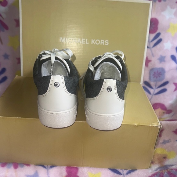 Michael Kors Monochrome Lace-Up Sneakers - Picture 6 of 8